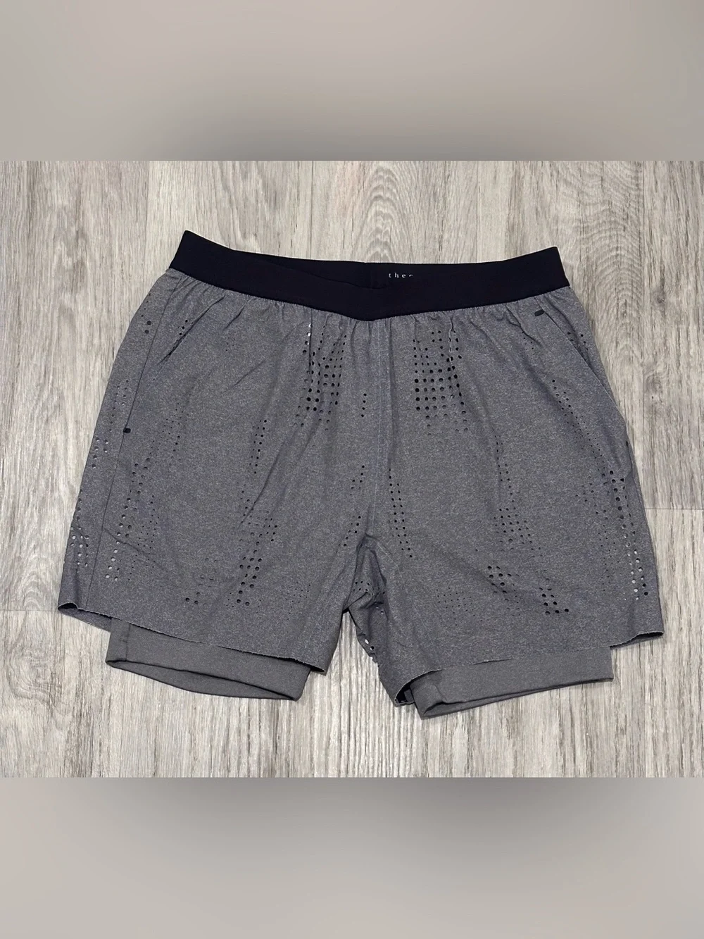 Theory + Men’s 2 In 1 Running Athletic Shorts - Brief Lined Size Medium Gray 5”